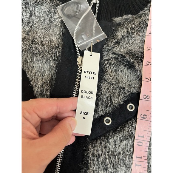 Carducci Womens Zip Up Jacket Size Small Black With Buckles Fuzzy - Picture 7 of 9